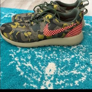 Green Camouflage Nike Roshes